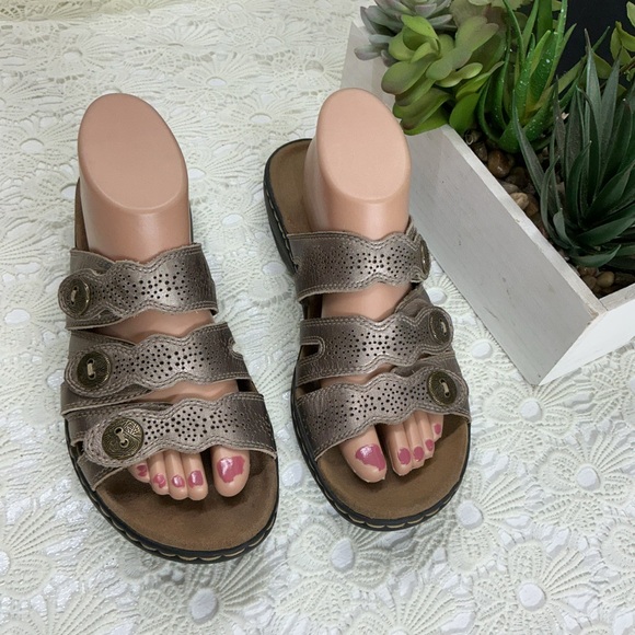 Clarks Bronze Perforated Sandals - Picture 2 of 5